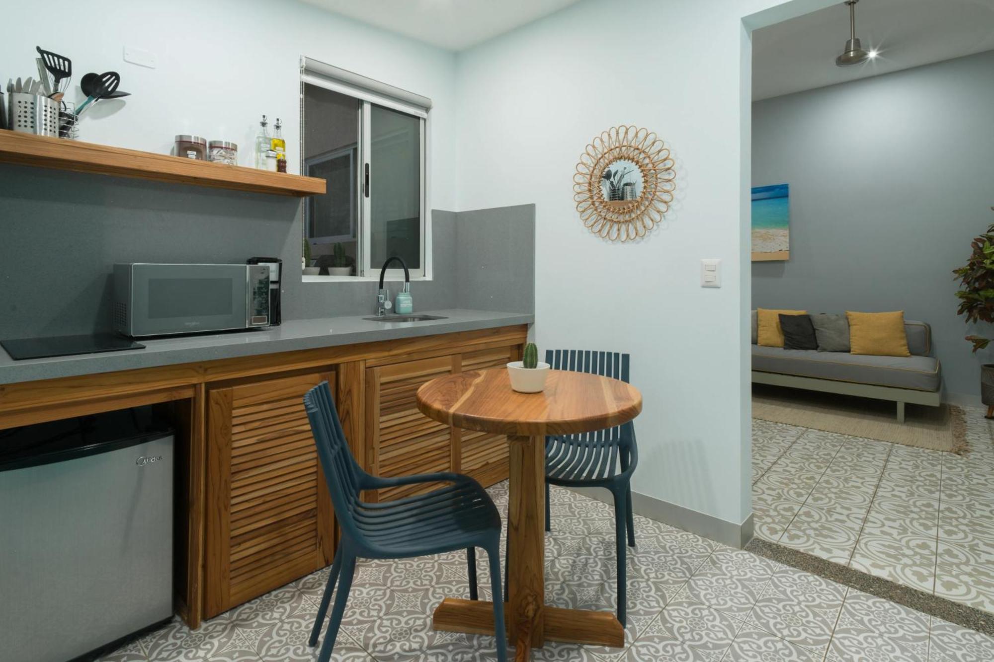 Tamarindo Bay Suites - Self Check In, Adults Only Esterno foto